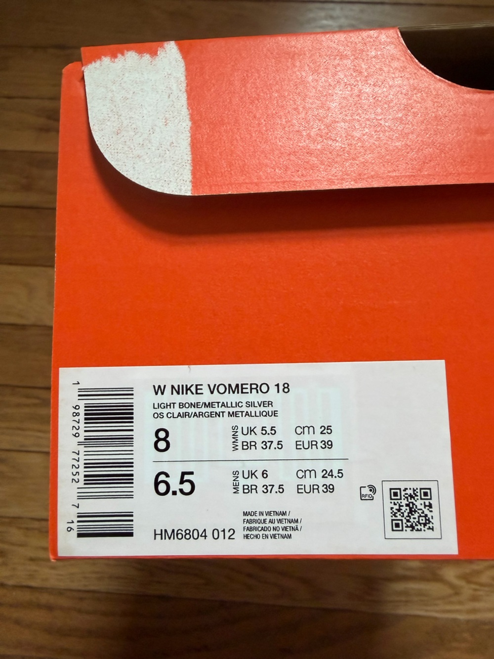 Nike Women’s Vomero Running Sneakers - Picture 6 of 6